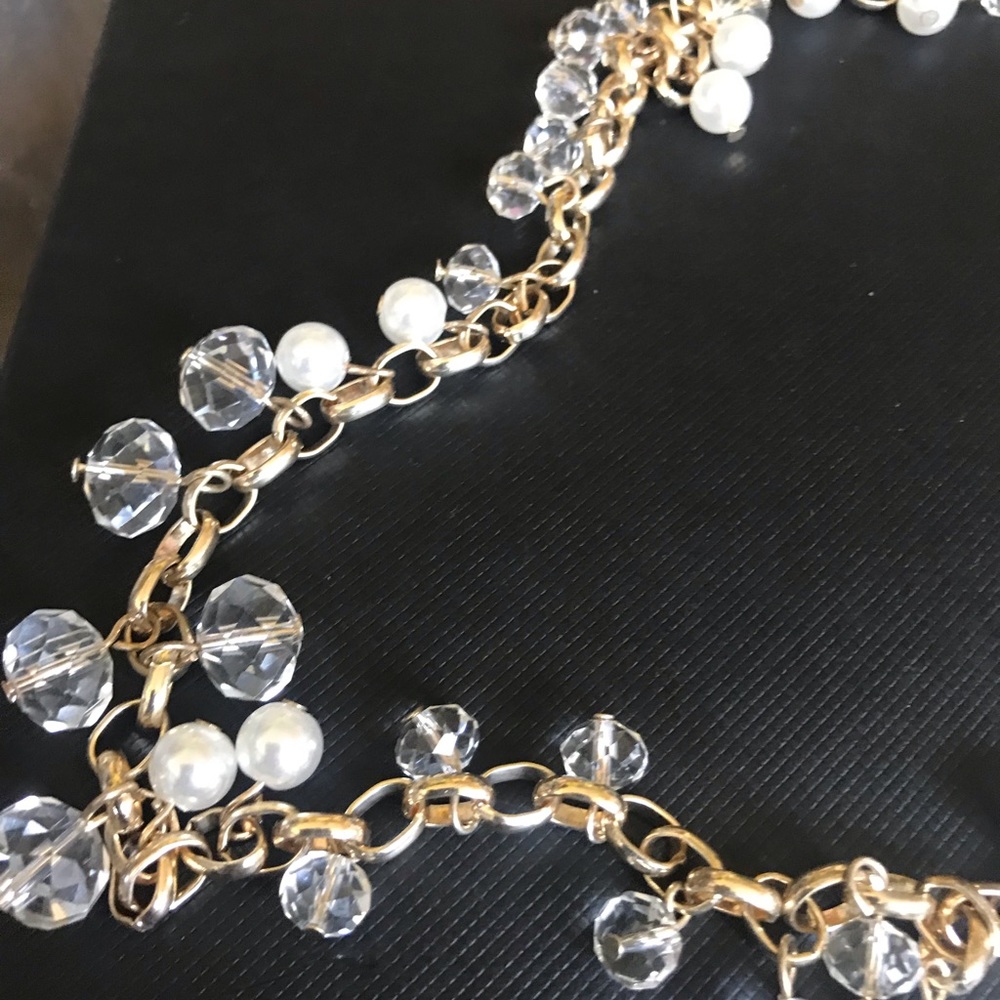 Loft clear crystal pearl on golden chain - Picture 2 of 3